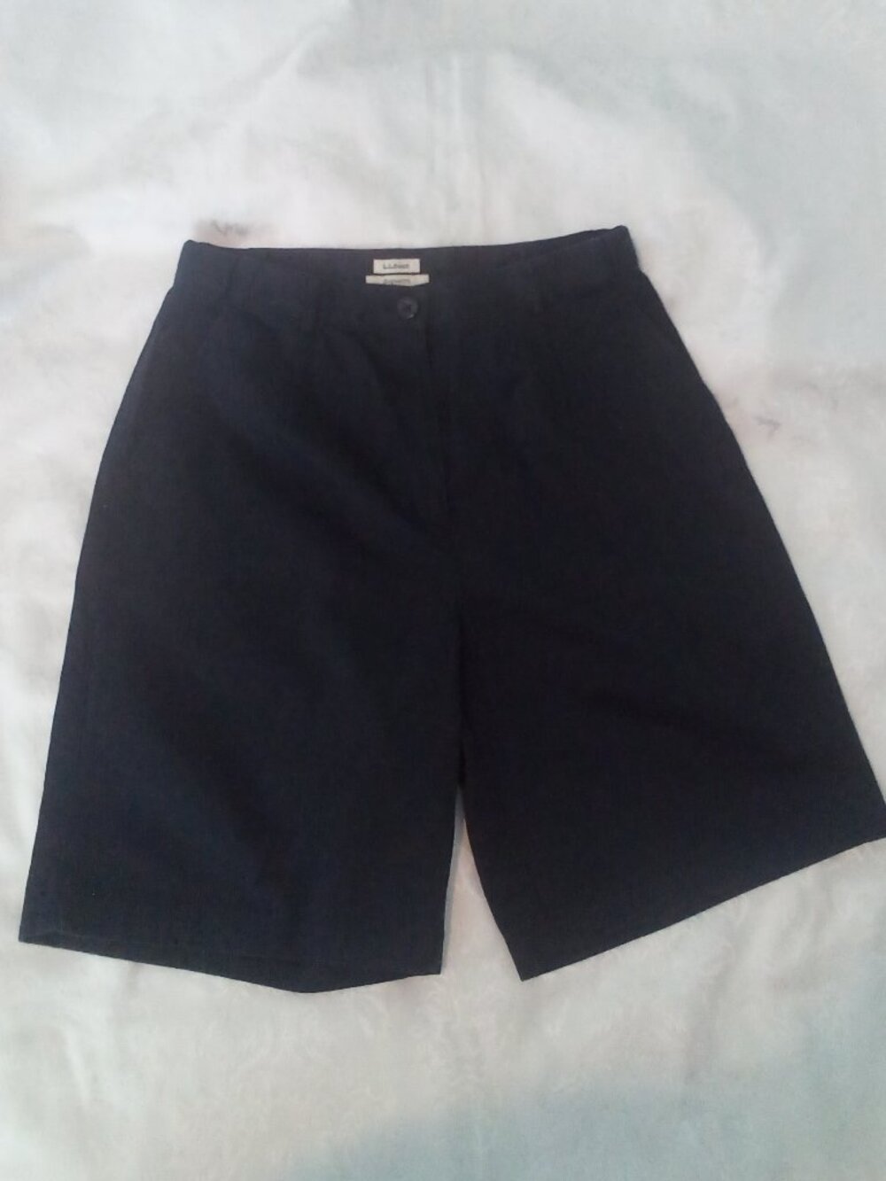 L.L.BEAN SZ 12 ORIGINAL FIT LONGER SHORTS 100% COTTON POCKETS CLOSET STAPLE